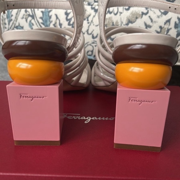 NWT Salvatore Ferragamo sandal - Picture 6 of 6